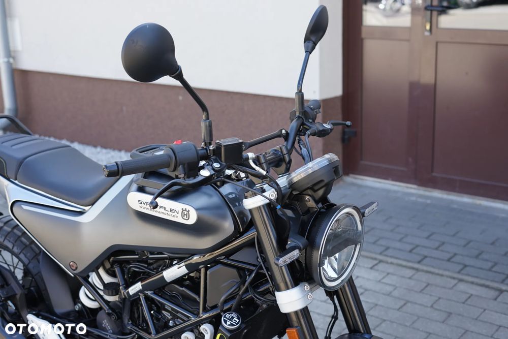 Husqvarna Svartpilen - 14