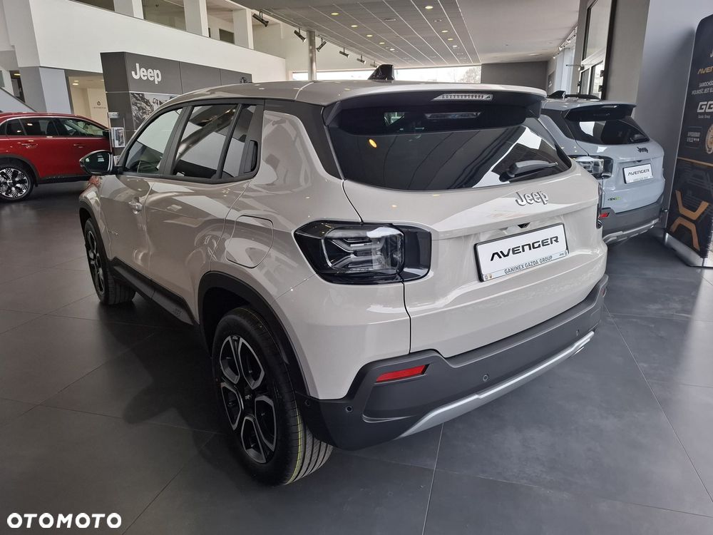 Jeep Avenger 1.2 T3 mHEV Summit FWD eDCT6 - 4