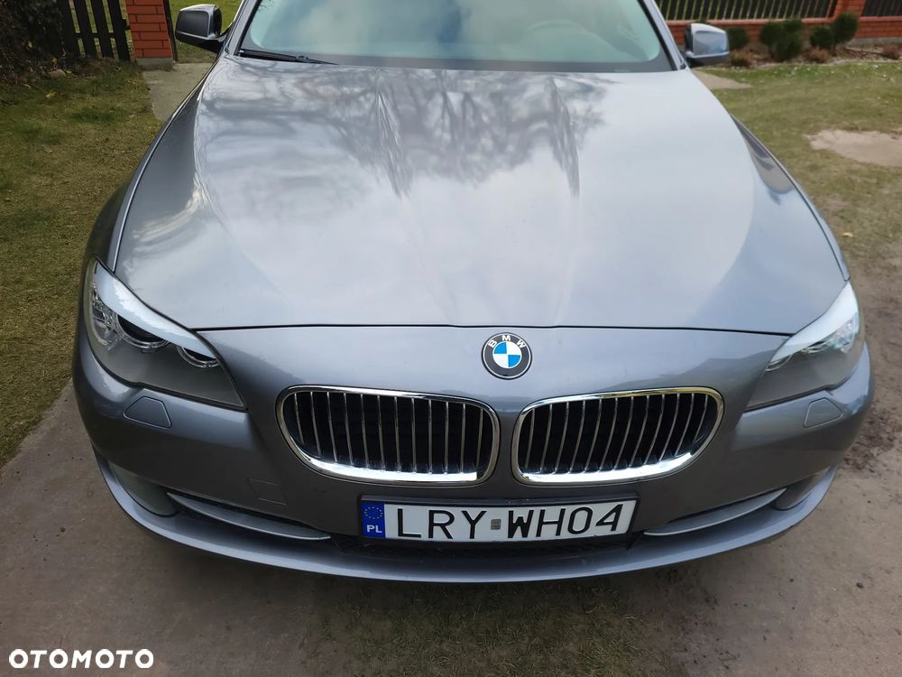 BMW Seria 5 528i - 12