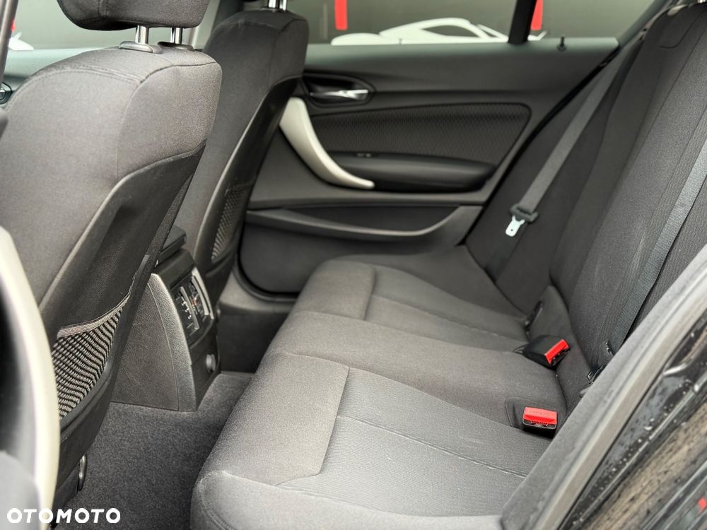 BMW Seria 1 120d Sport Line - 28