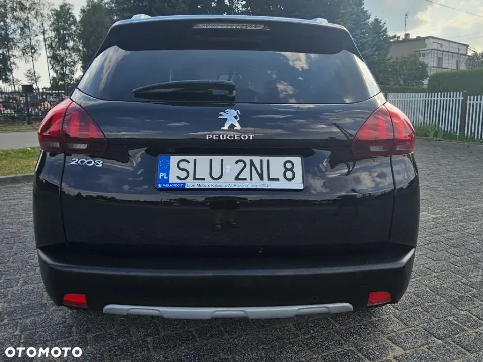 Peugeot 2008 1.2 Pure Tech Allure S&S - 6
