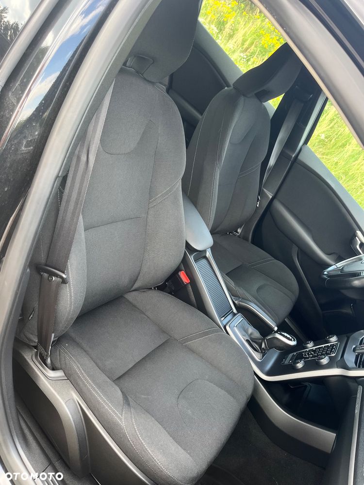 Volvo V40 Cross Country - 22