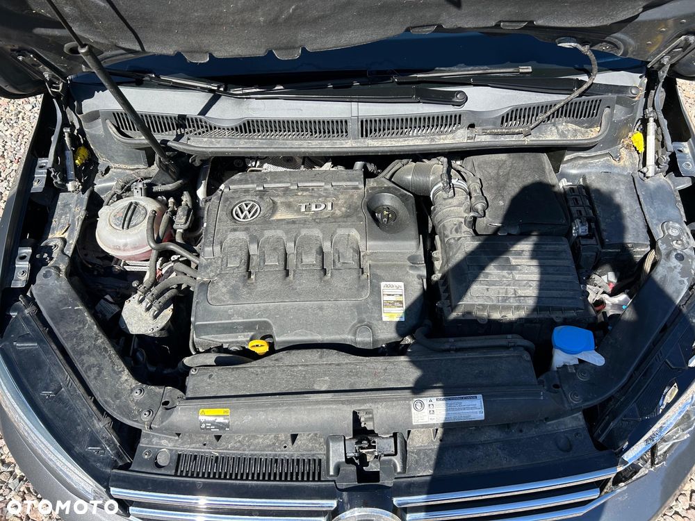 Volkswagen Touran 2.0 TDI SCR DSG ACTIVE - 28
