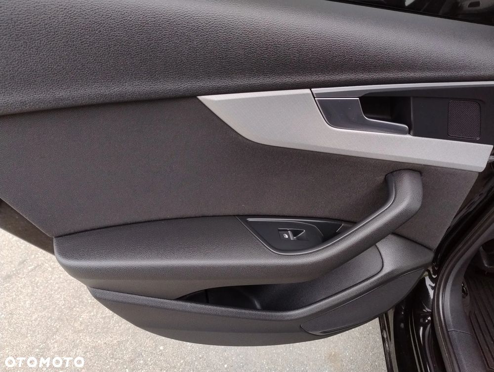 Audi A4 Avant 2.0 TDI - 15