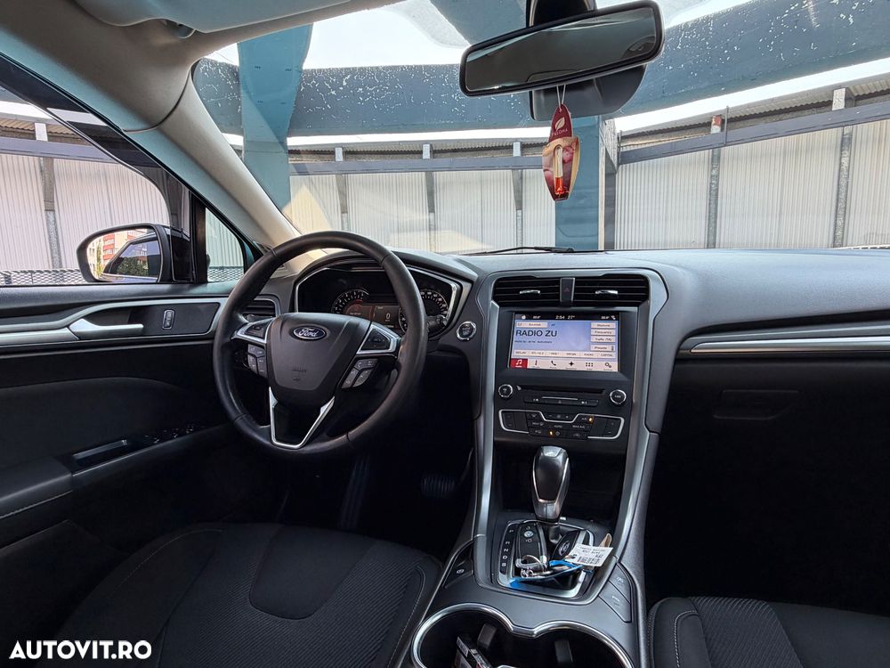 Ford Mondeo 2.0 TDCi Powershift Titanium - 9