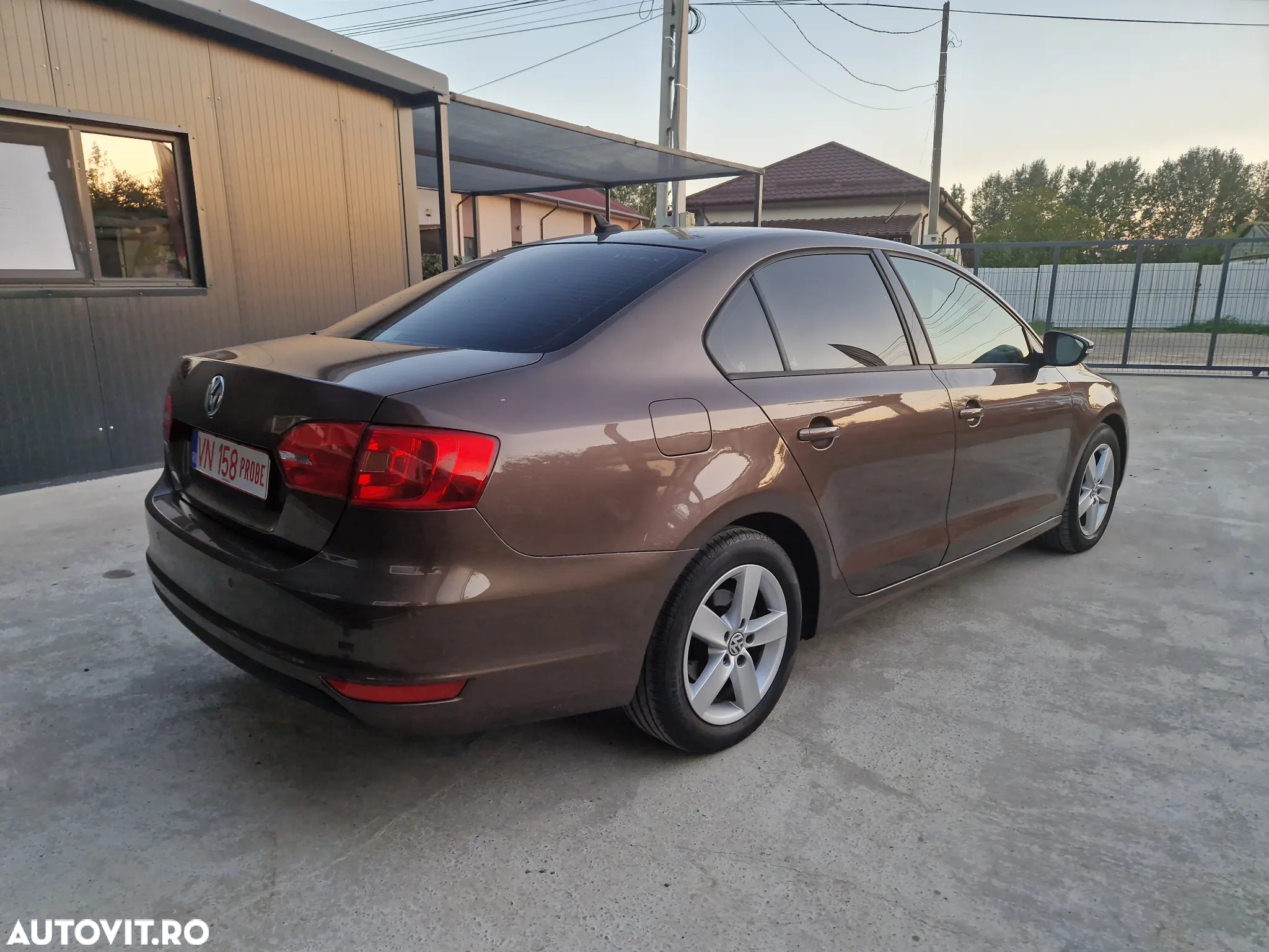 Volkswagen Jetta 1.6 TDI Blue Motion Technology Comfortline - 3