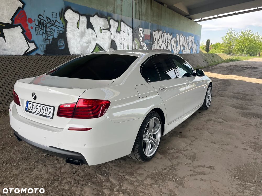 BMW Seria 5 550i xDrive Luxury Line - 12