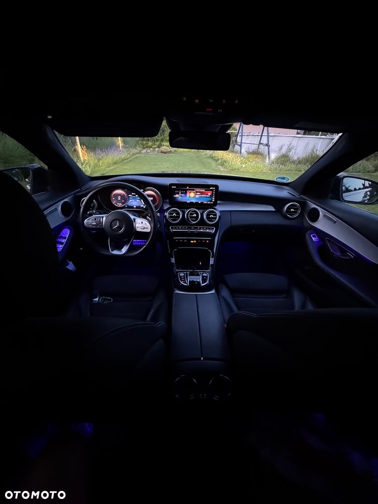 Mercedes-Benz Klasa C 200 T 9G-TRONIC AMG Line - 21