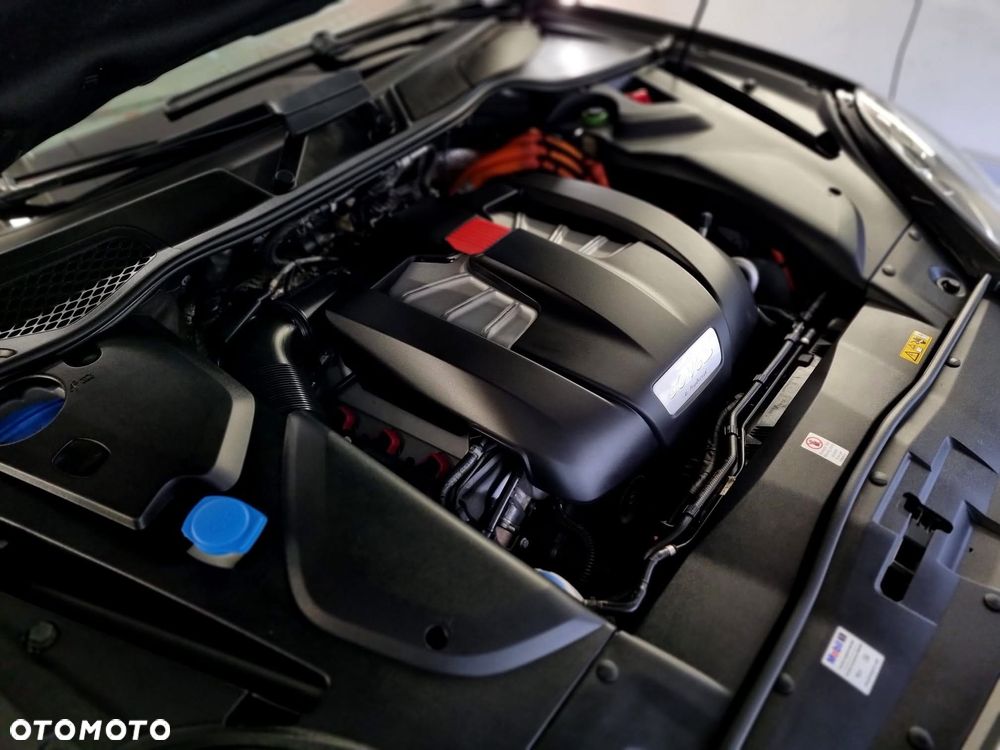 Porsche Cayenne - 15