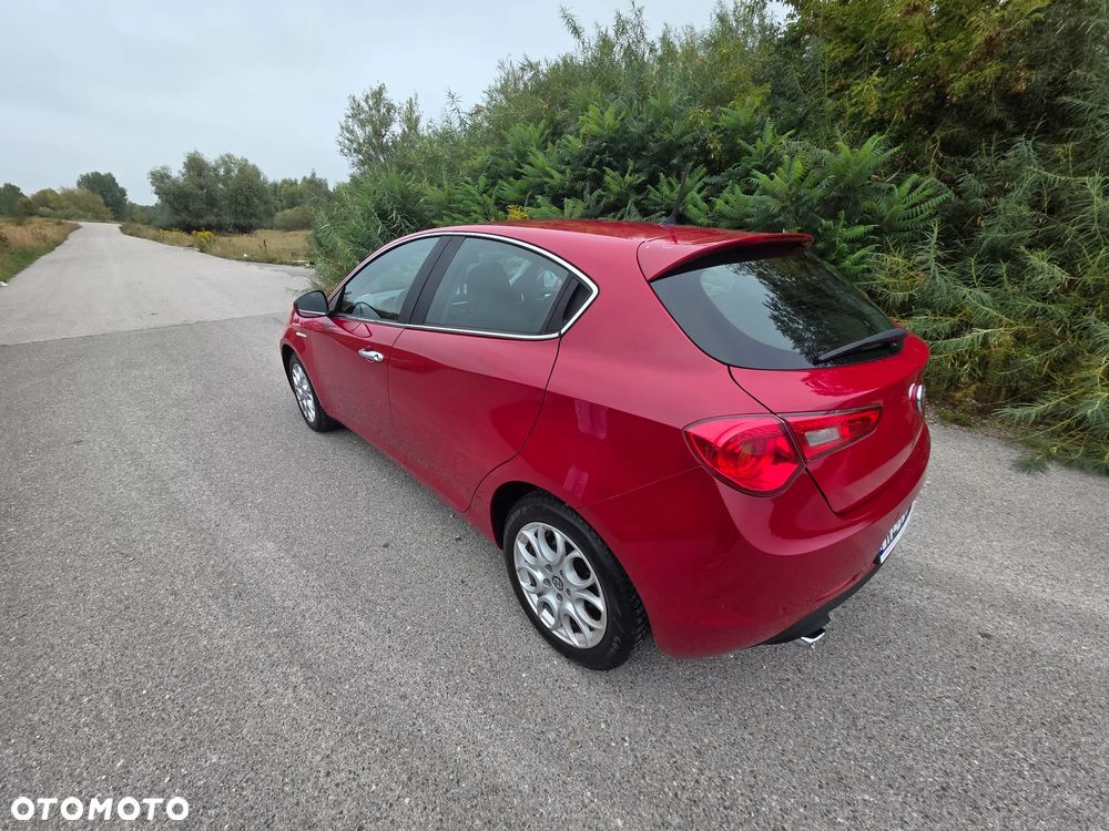Alfa Romeo Giulietta 1.6 JTDM - 5