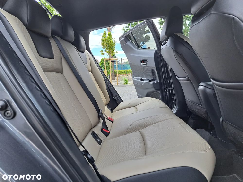 Toyota C-HR Lounge - 23