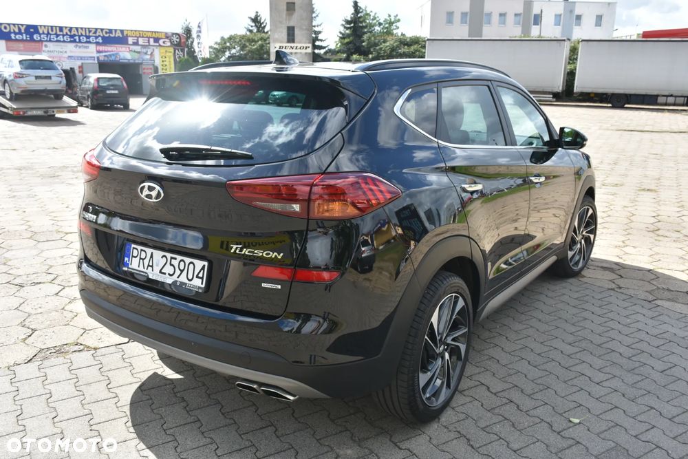 Hyundai Tucson 2.0 CRDI 4WD Automatik Premium - 2