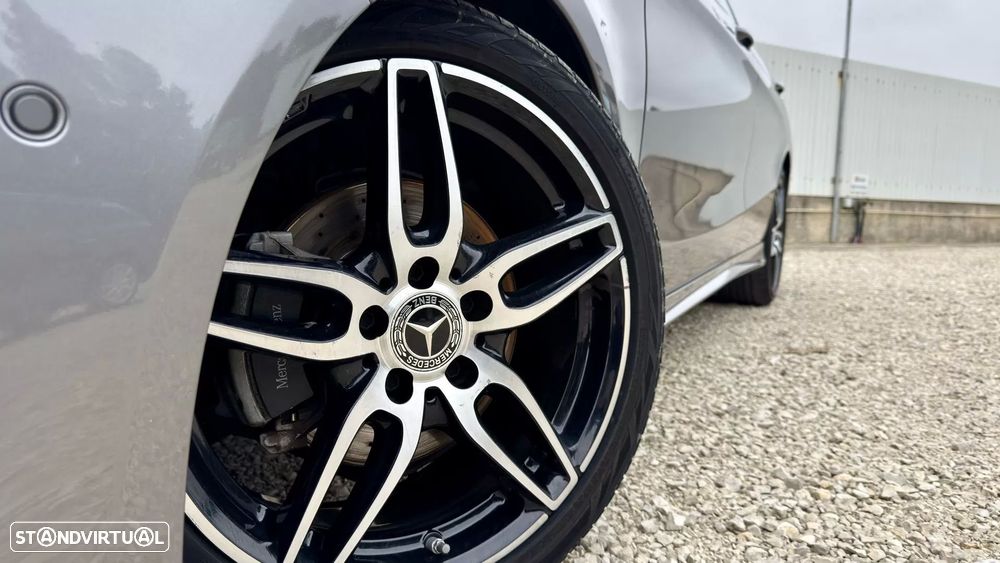 Mercedes-Benz CLA 200 d Shooting Brake AMG Line Aut. - 2
