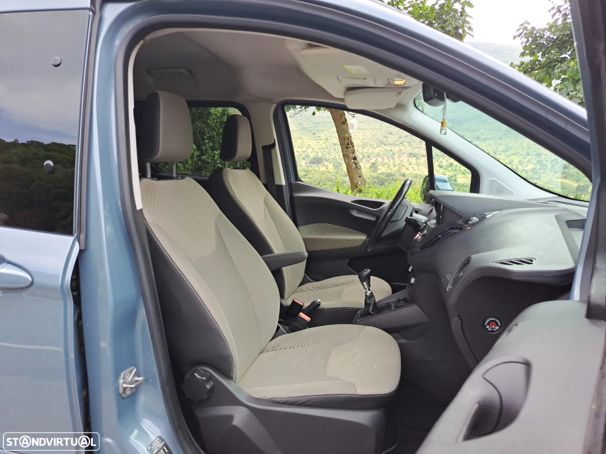 Ford Tourneo Courier 1.0 EcoBoost Titanium - 12