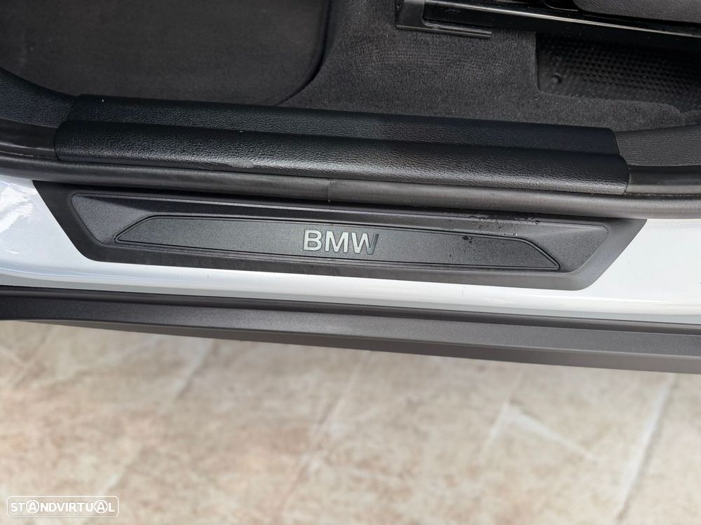 BMW X1 16 d sDrive Auto Line Sport - 29