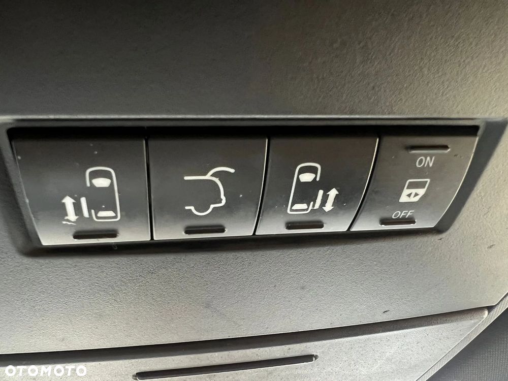 Dodge Grand Caravan - 15