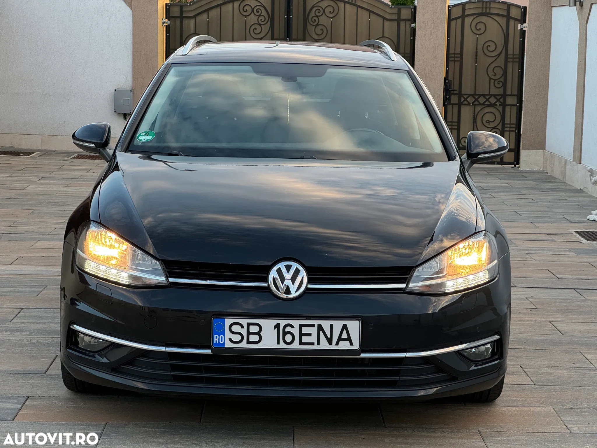 Volkswagen Golf 1.6 TDI SCR DSG Join - 4