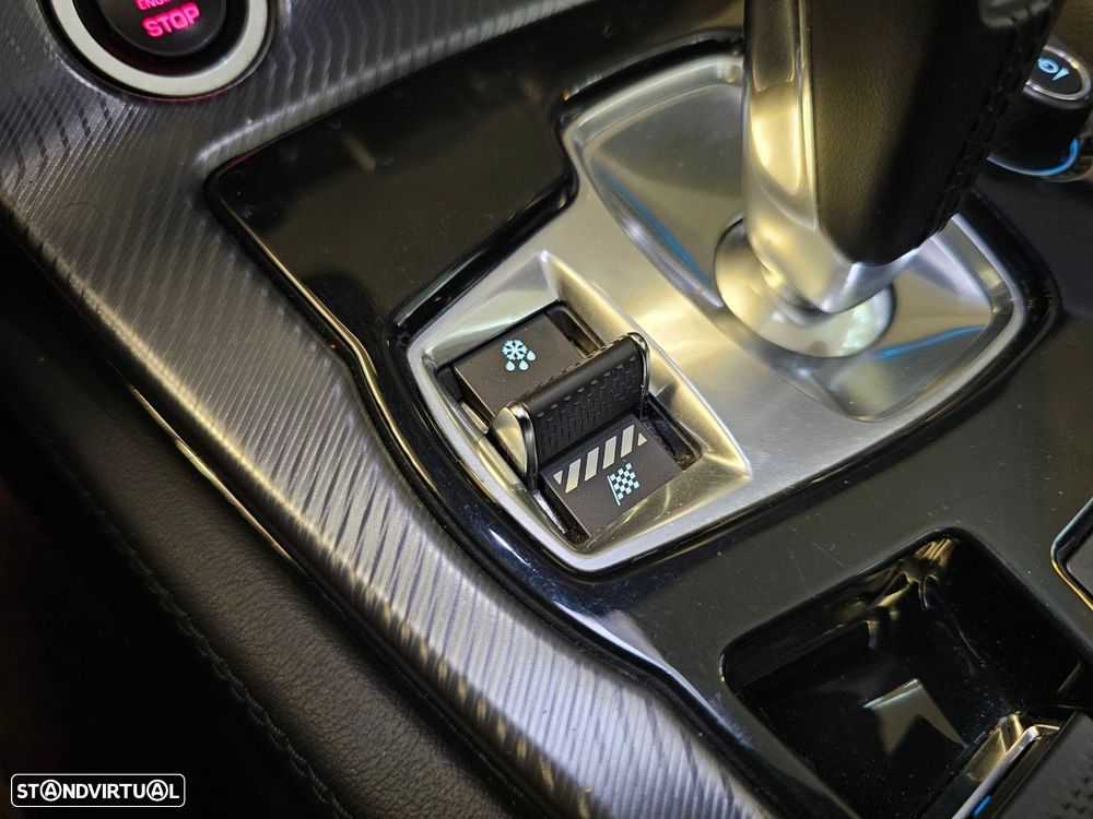 Jaguar F-Type 2.0 i4 R-Dynamic Black - 24