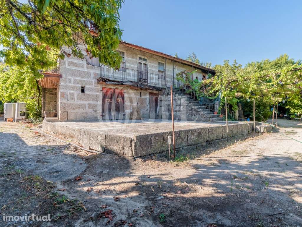 Quinta com moradia T8, no centro de Amarante, Porto - Grande imagem: 3/57