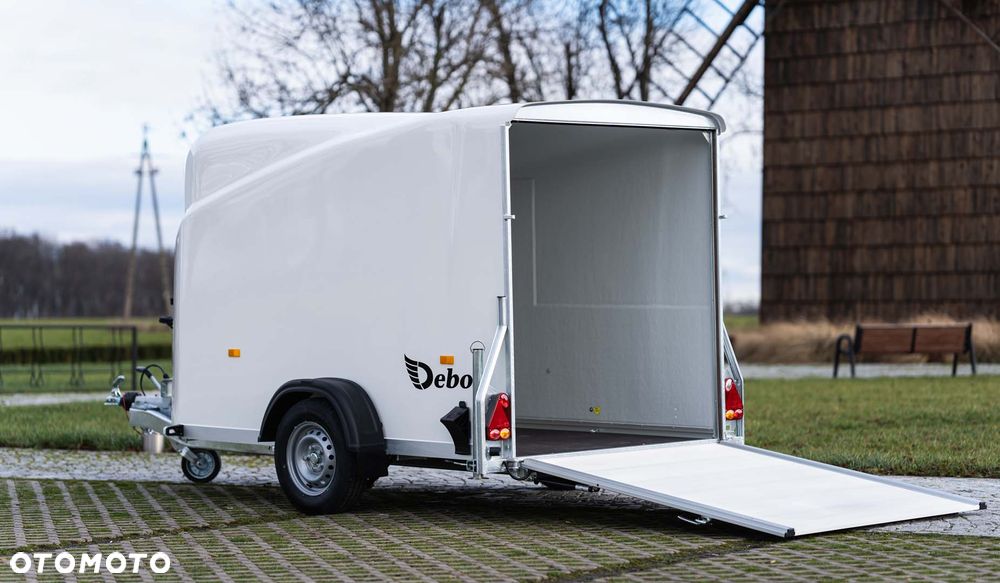 Cheval Liberte Debon C5 Cargo - 2