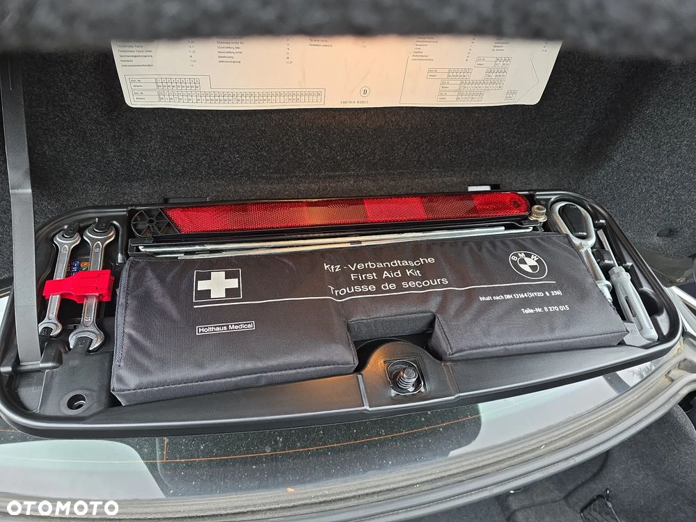 BMW Seria 5 545i - 28
