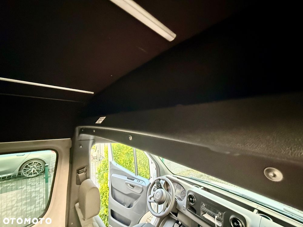 Mercedes-Benz Sprinter - 18