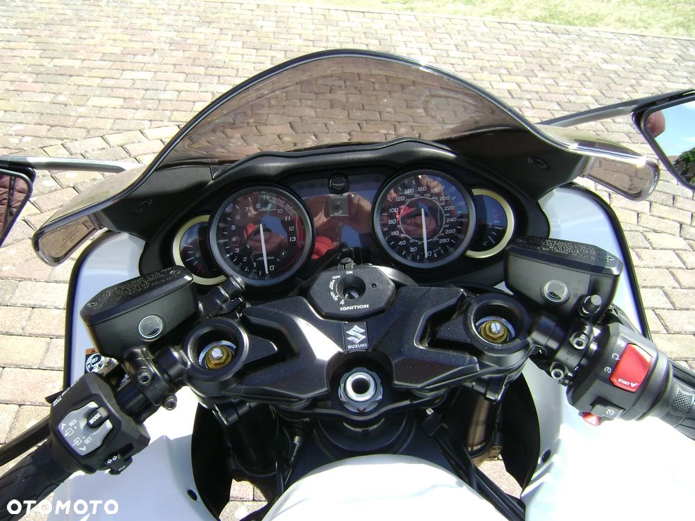 Suzuki Hayabusa - 7