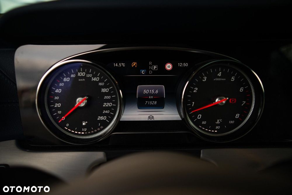Mercedes-Benz Klasa E 400 Coupe 4-Matic 9G-TRONIC - 9