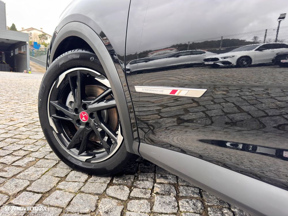 DS DS7 4x4 300 Performance Line - 54