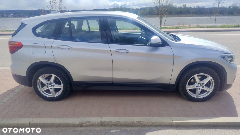BMW X1 xDrive18d - 4