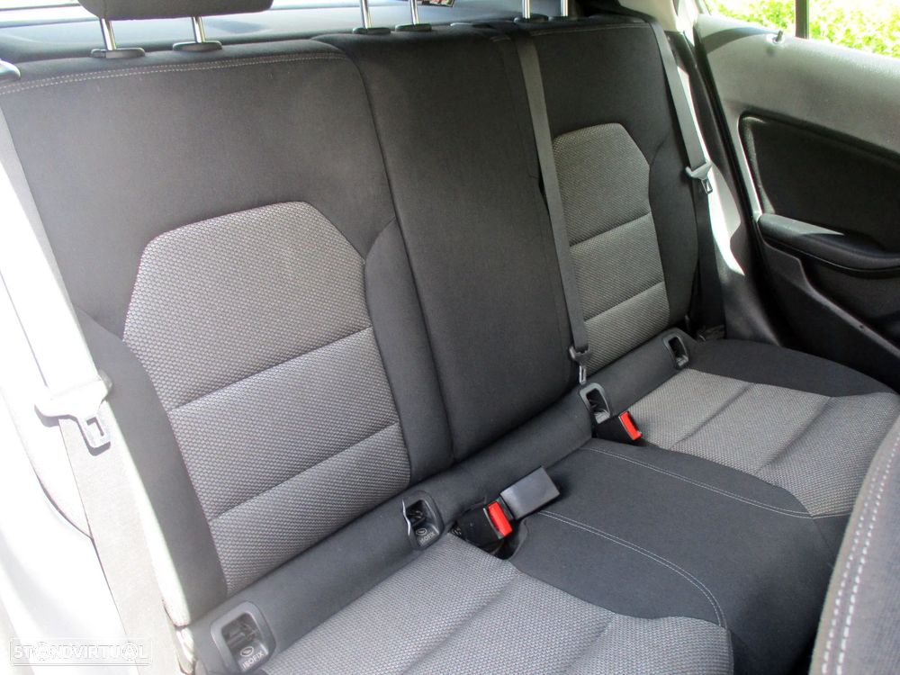 Mercedes-Benz GLA 180 d 7G-DCT Style - 34