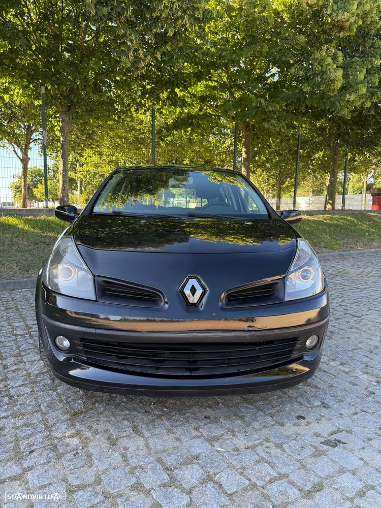Renault Clio - 1