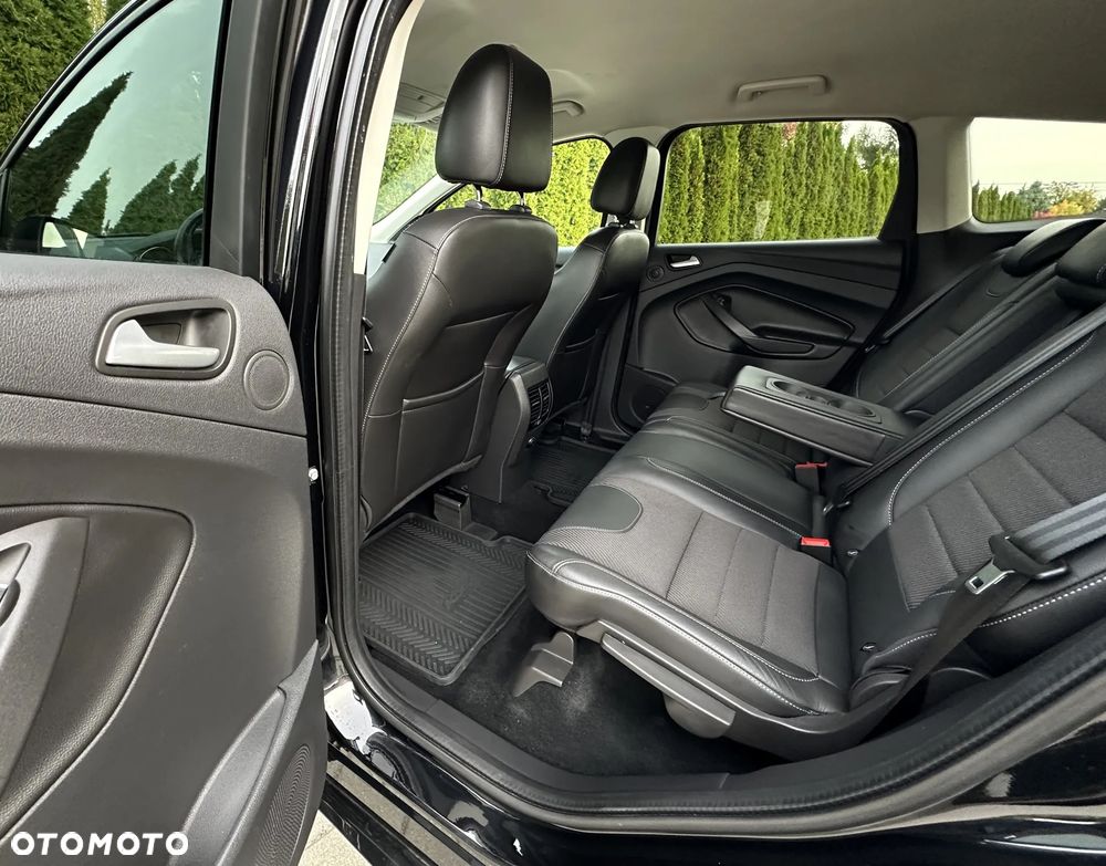 Ford Kuga - 24