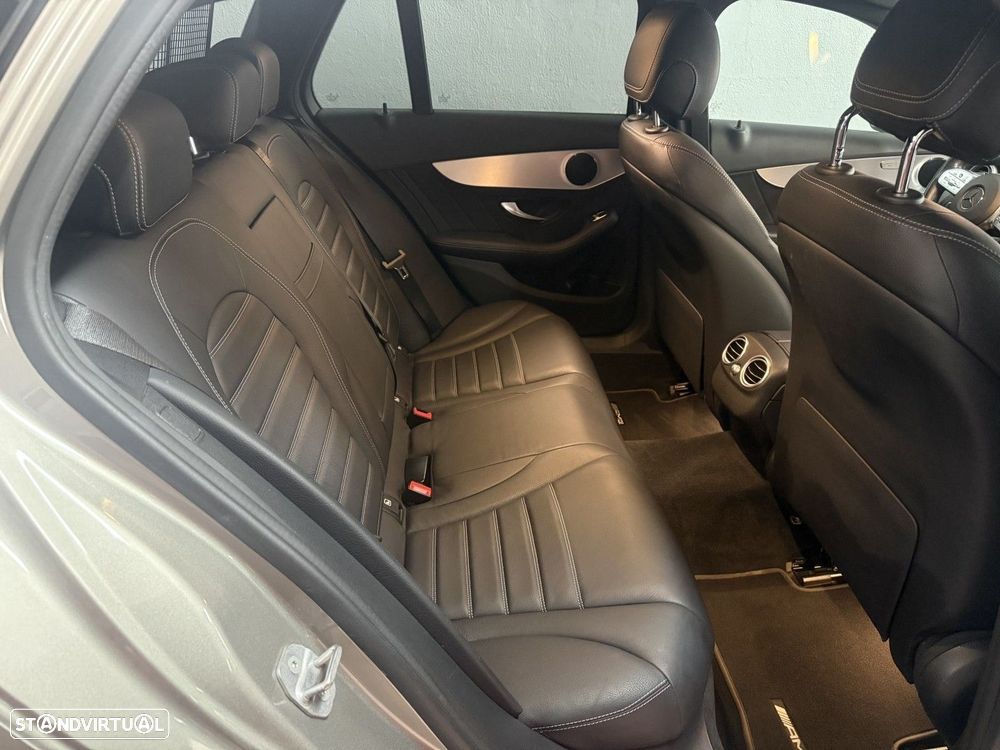 Mercedes-Benz C 300 de AMG Line - 10