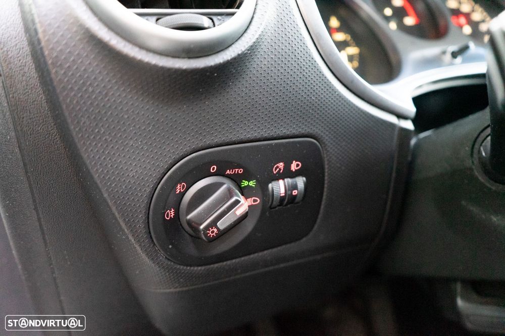 SEAT Leon 1.6 TDI DPF Ecomotive Sport - 23