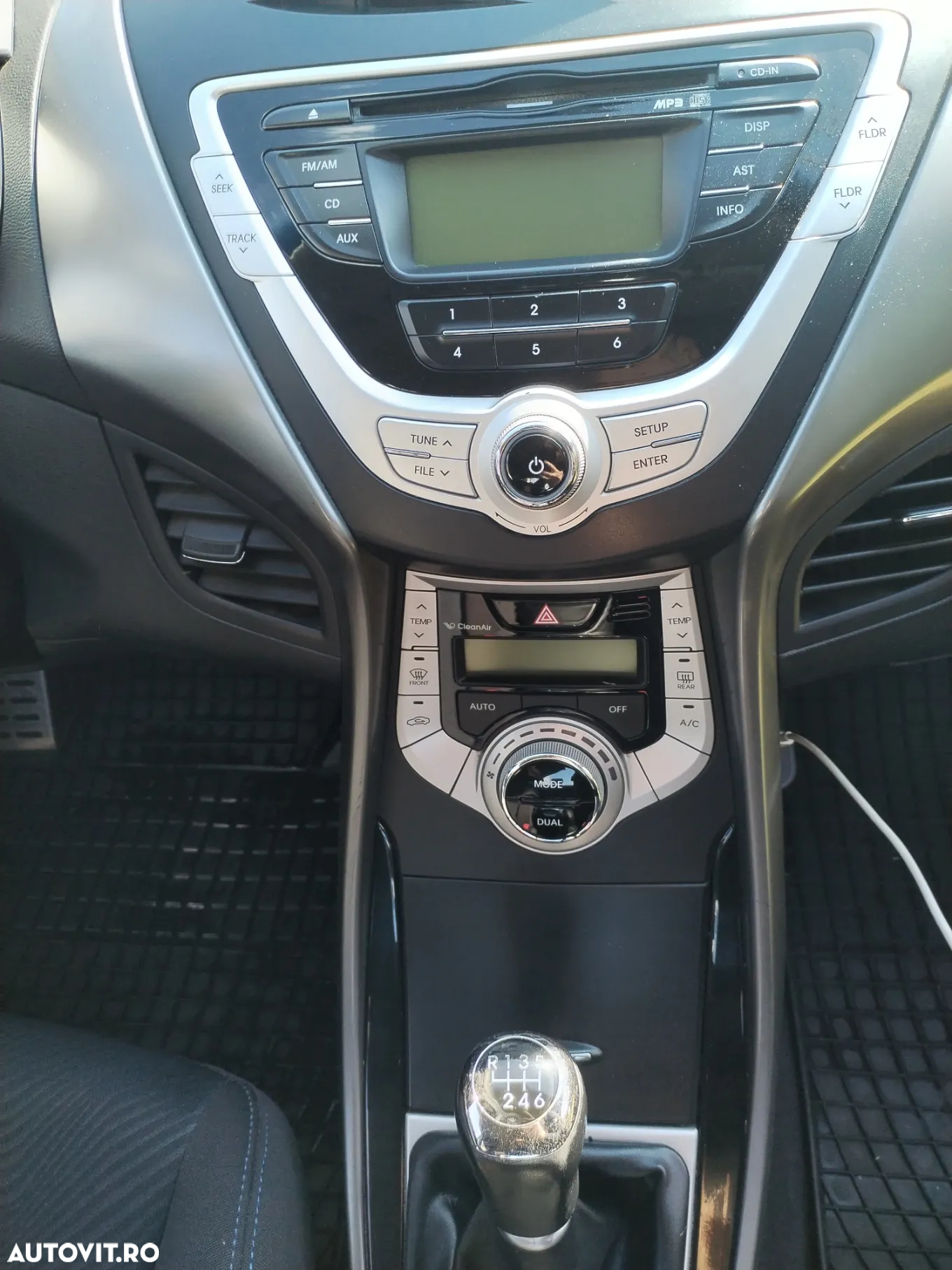 Hyundai Elantra 1.6 MPi - 2