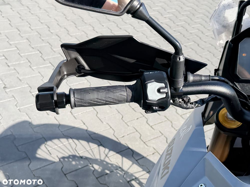 Suzuki V-STROM - 23
