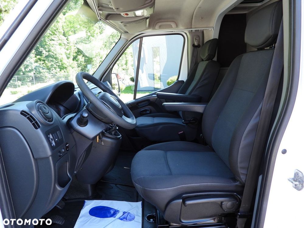 Renault MASTER PLANDEKA 8 PALET TEMPOMAT PNEUMATYKA KLIMATYZACJA  170KM - 25