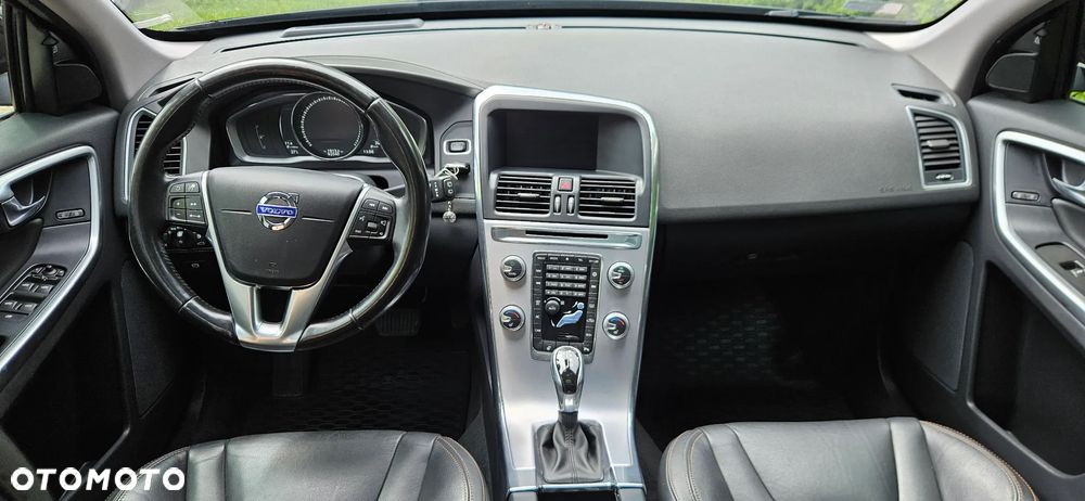 Volvo XC 60 - 25