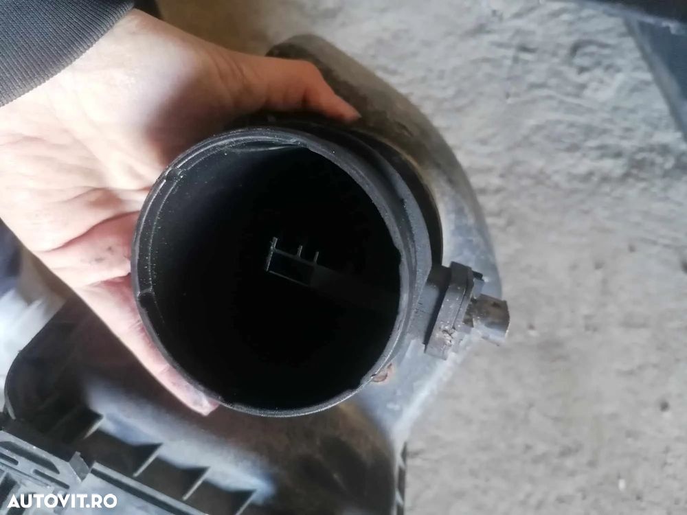 Debitmetru Aer Hyundai IX35 2.0 CRDI COD 281642F000 - 2
