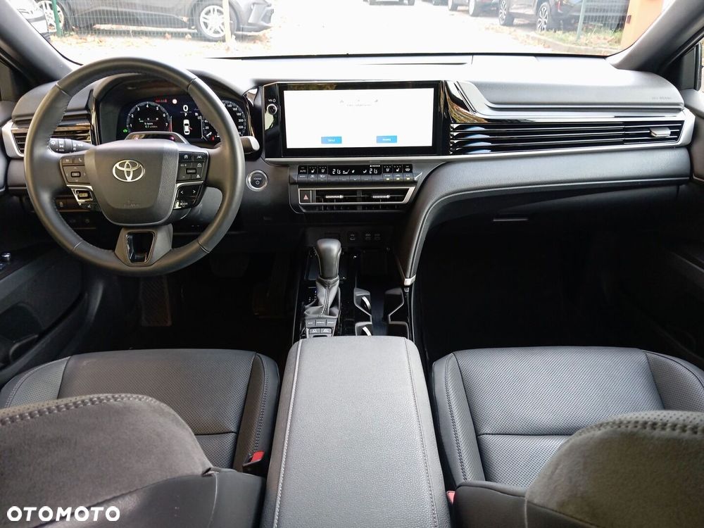 Toyota Camry 2025