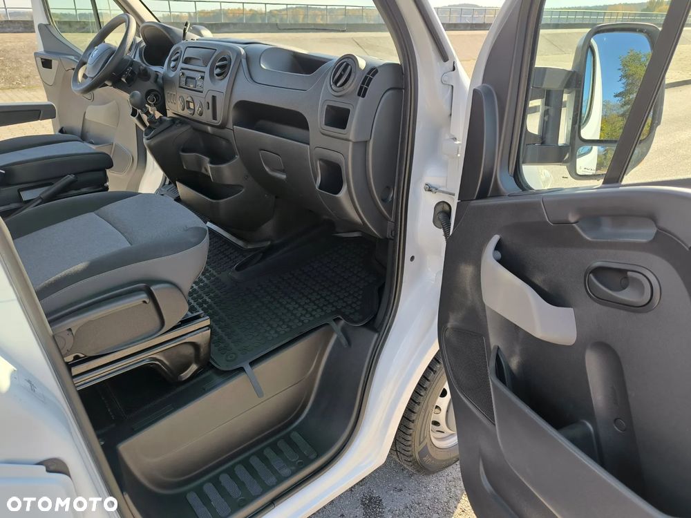 Renault Master - 25