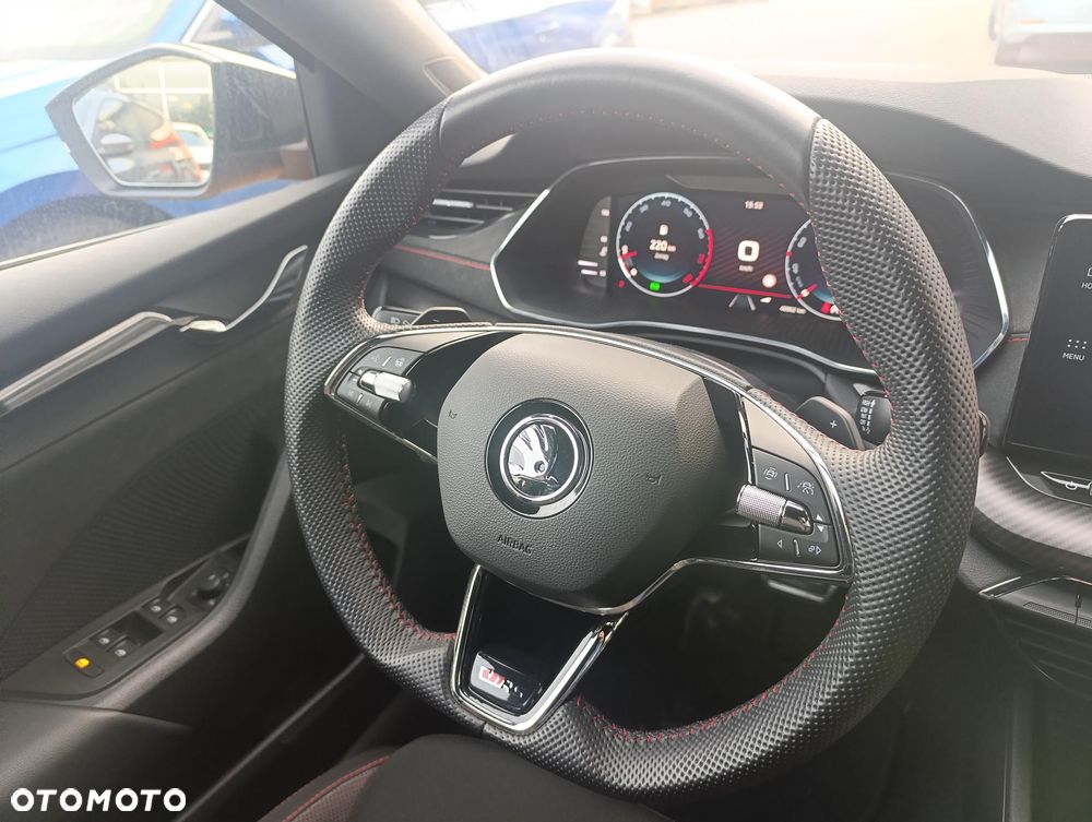 Skoda Octavia 2.0 TSI DSG RS - 11