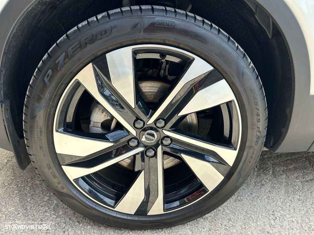 Volvo XC 40 2.0 B3 Plus Dark - 33