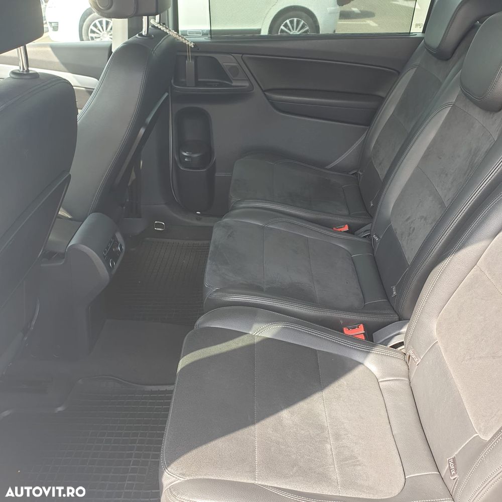 Volkswagen Sharan 2.0 TDI DSG BlueMotion Technology Highline - 9