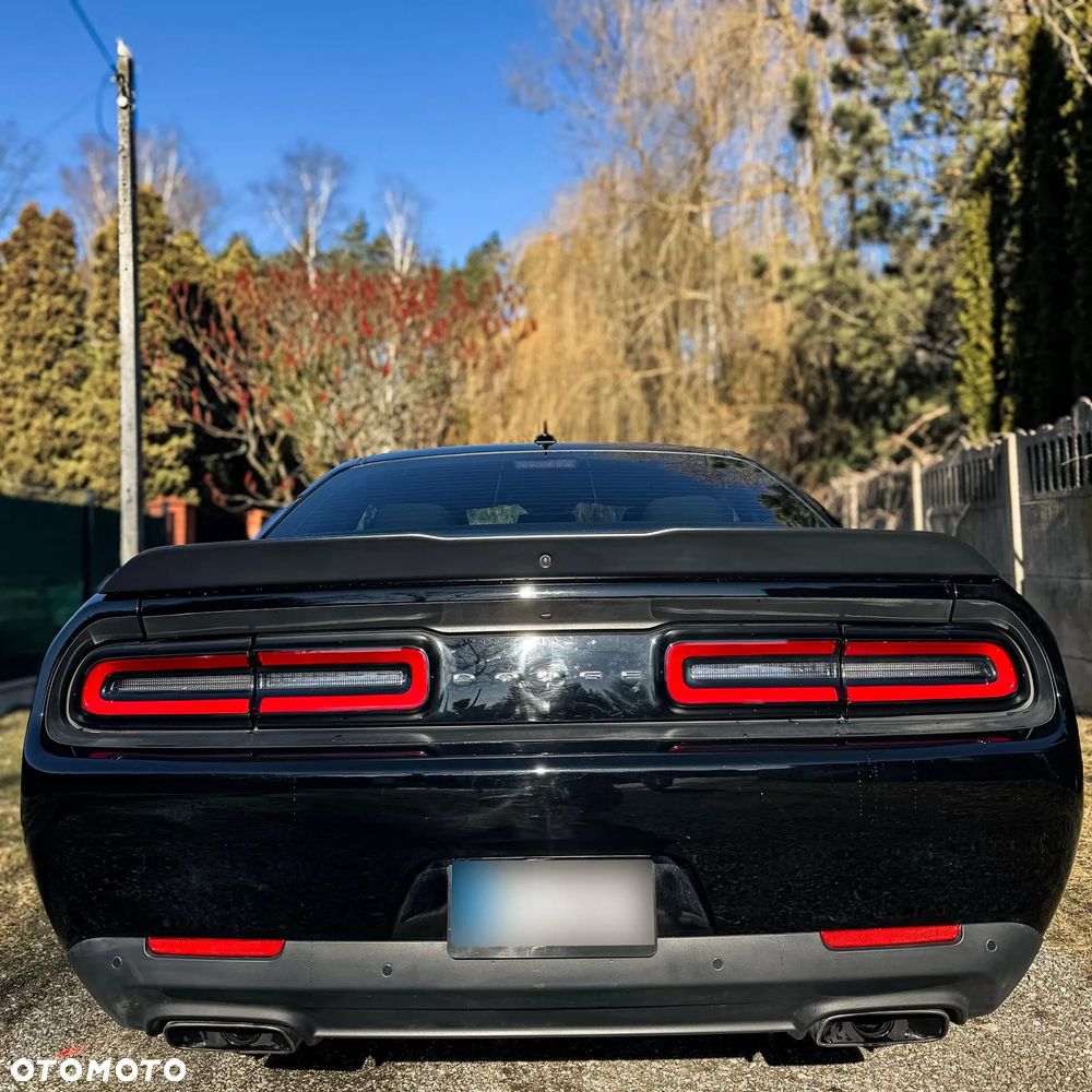 Dodge Challenger 6.4 Scat Pack - 2