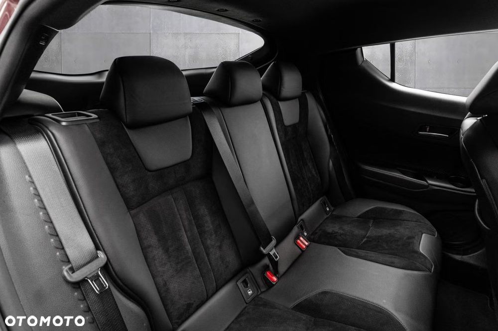 Toyota C-HR Lounge - 23