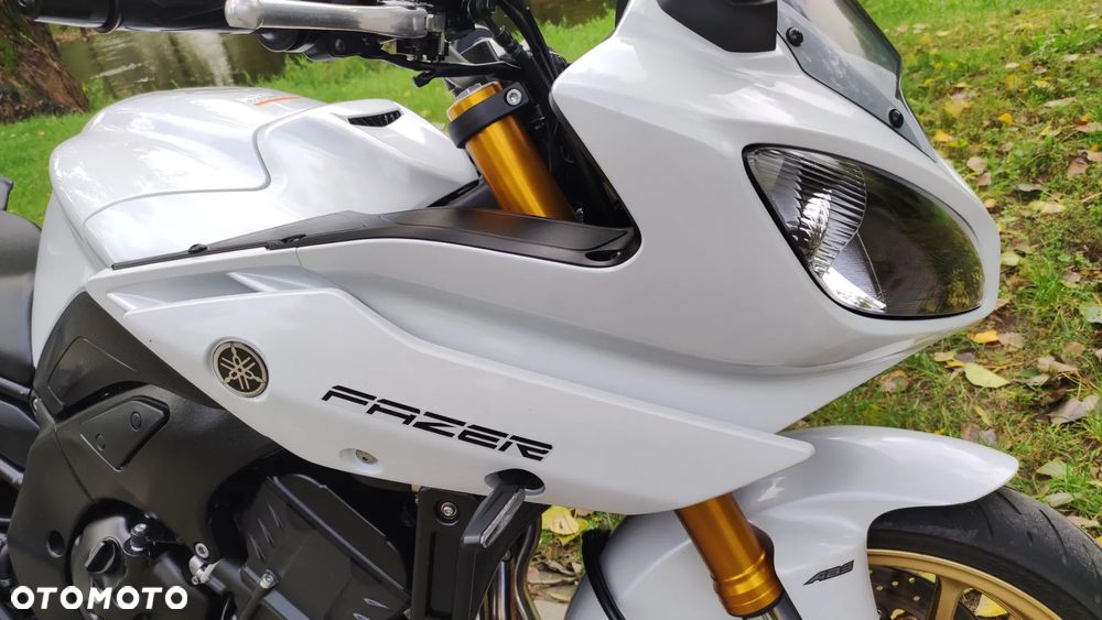 Yamaha FZ8 - 11