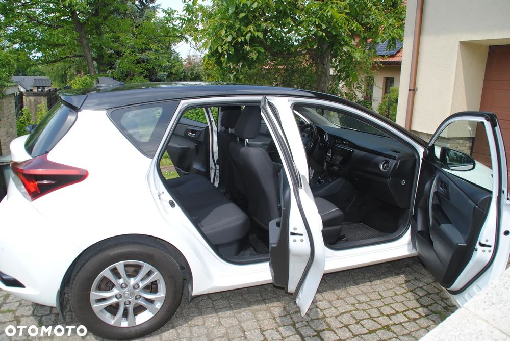 Toyota Auris Hybrid 135 Freestyle - 8
