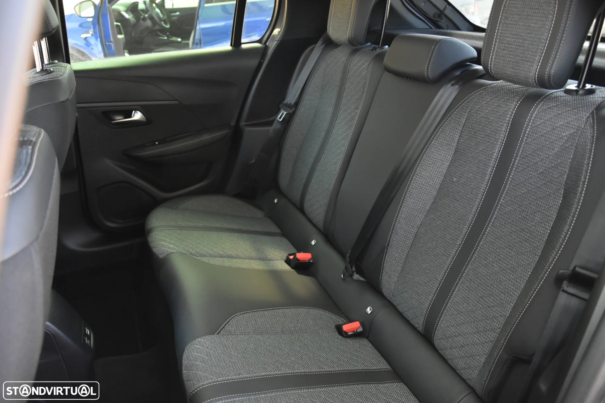 Peugeot 208 1.2 Hybrid Allure e-DCS6 - 20